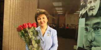 Главные редакторы медиахолдинга «Отырар» получили медали от акима Шымкента