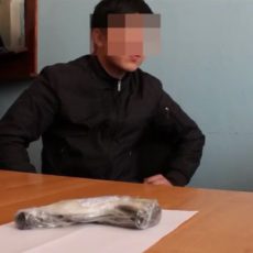 В Шымкенте задержаны подростки с оружием В Шымкенте задержаны подростки с оружием