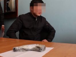 В Шымкенте задержаны подростки с оружием