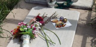 Шымкентцы отметили Радоницу пикниками на кладбище