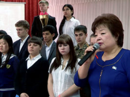 Школы Шымкента проводят эстафету "Путь к Победе"