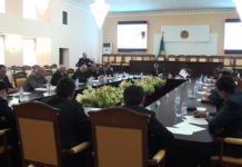 С неразрешимыми проблемами граждане обращаются в общественный совет