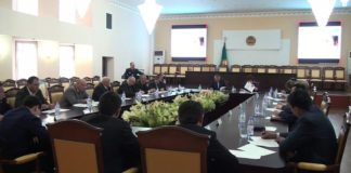 С неразрешимыми проблемами граждане обращаются в общественный совет