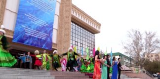 В Шымкенте начался фестиваль национального творчества В Шымкенте начался фестиваль национального творчества