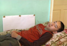 В Шымкенте после прививки от кори подросток не может передвигаться В Шымкенте после прививки от кори подросток не может передвигаться