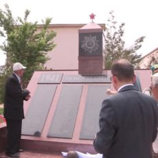 Памятник ветеранам отреставрировали в школе-гимназии № 99 Памятник ветеранам отреставрировали в школе-гимназии № 99