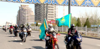 Шымкентские байкеры напомнили горожанам о приближении выборов президента РК