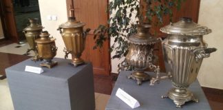 В Россию со своими самоварами… ехал житель Казахстана Гостям впервые показали экспозицию самоваров, некоторыми из них пользовались в 18-ом веке