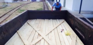 На границе задержан незаконный груз из Узбекистана Незаконный груз задержан на границе с Узбекистаном