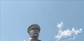 В Старом Икане восстановили памятник Сталину