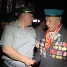 В Шымкенте встречают ветеранов В Шымкенте встречают ветеранов