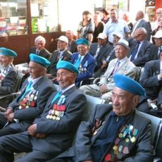 Из Шымкента ветераны уезжают на торжества ко Дню Победы в Астану Из Шымкента ветераны уезжают на торжества ко Дню Победы в Астану