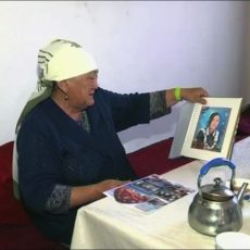 В Сарыагаше повесилась десятиклассница В Сарыагаше повесилась десятиклассница