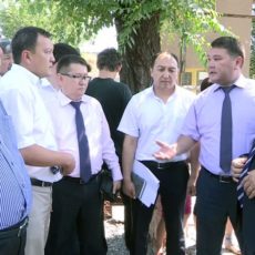 Кто в Шымкенте «крышует» незаконных торговцев металлом