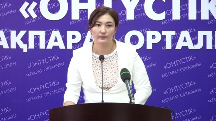 Альбина Ельчиева, руководитель управления образования ЮКО