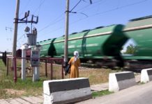 Восьмая жертва на железной дороге в Шымкенте с начала года Переходить железнодорожные пути опасно для жизни