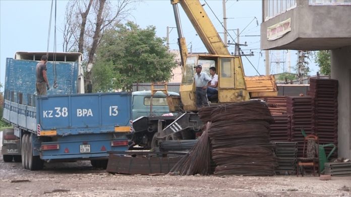 Власти города Шымкент взялись за незаконных торговцев металлом
