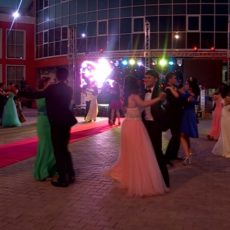 В Казахстане уточнили правила проведения выпускных вечеров в школах Первый выпускной бал в НИШ