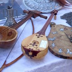 В Казахстане разрешат бесплатный провоз домбры и кобыза в самолётах домбра