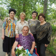 Надежда ищет родственников Надежда ищет родственников