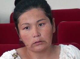 Гульчехра Оразбаева нанялась к потерпевшей для того, чтобы присматривать за двумя несовершеннолетними ее детьми