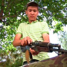 Шымкентские школьники готовятся к военно-патриотическим соревнованиям