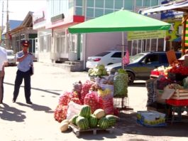 В Шымкенте началась борьба против незаконных торговцев
