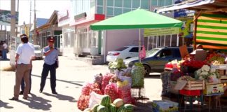 В Шымкенте началась борьба с незаконной торговлей В Шымкенте началась борьба против незаконных торговцев