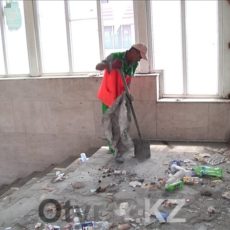 Власти Шымкента взялись за уборку подземных пешеходных переходов Власти Шымкента взялись за уборку подземных пешеходных переходов