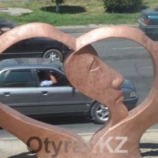 Памятник любящему сердцу появился в Шымкенте