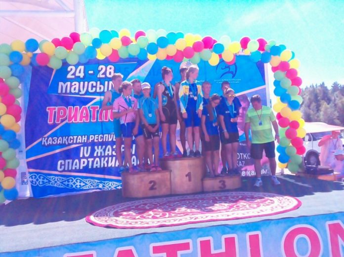 Южно-Казахстанские спортсмены стали вторыми на соревнованиях по триатлону