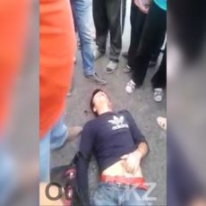 Возле рынка «Айна» молодого человека сбила машина Возле рынка "Айна" молодого человека сбила машина