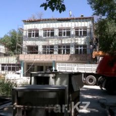 Капитальный ремонт школы № 25 может затянуться до конца сентября