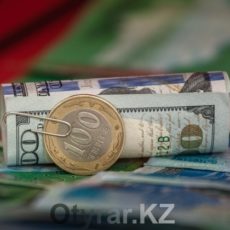 Тенге продолжит снижаться в цене на фоне падения мировых котировок
