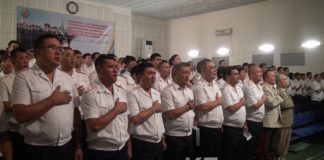 Полицейским ЮКО вручили награды к 20-летию Конституции РК Полицейским ЮКО вручили награды к 20-летию Конституции РК