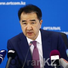 Сагинтаев обратился к акимам Шымкента и Туркестанской области Первый заместитель Премьер-министра РК Бакытжан Сагинтаев