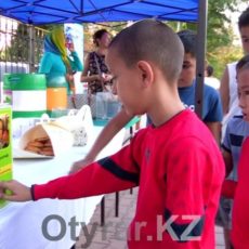 Неравнодушные шымкентцы помогают мальчику с ДЦП Неравнодушные шымкентцы помогают ребенку с ДЦП