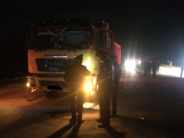 В Шымкенте под колесами грузовика погибли двое мужчин