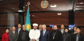 Аким ЮКО наградил победителей турнира по футболу среди религиозных конфессий