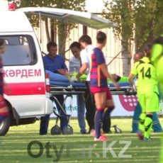Футболистка команды «Биік-Казыгурт» потеряла сознание от травмы во время игры с «Барселоной»