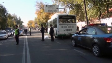 В Шымкенте под колесами автобуса погибла 40-летняя жительница города
