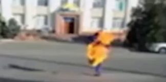 Житель Шымкента совершил самоподжог возле здания «Нур Отан» в Таразе