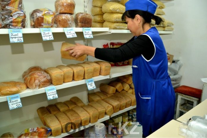 Самовольное завышение стоимости социального хлеба, даже в 1 тенге, грозит недобросовестным продавцам штрафом от 200 до 400 МРП