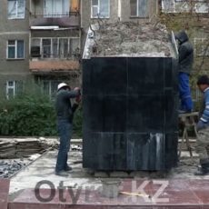 В Шымкенте идет реконструкция памятника чернобыльцам