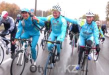 Благотворительный велопробег состоялся в Шымкенте несмотря на дождь