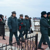 В ЮКО почтили память погибших в авиакатастрофе под Шымкентом пограничников