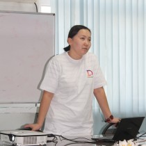 Карина ведет мастер-класс