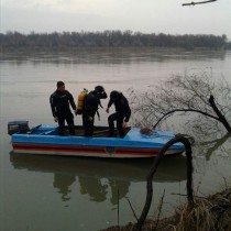 На реке Сырдарье погиб человек от взрыва бензобака моторной лодки