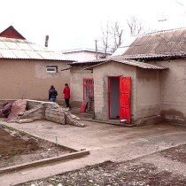 Жители микрорайона «Онтустик» в Шымкенте отказываются покидать зону ЧС