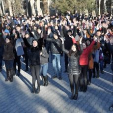 В Шымкенте абитуриентов по акции проверят со скидкой Массовая зарядка